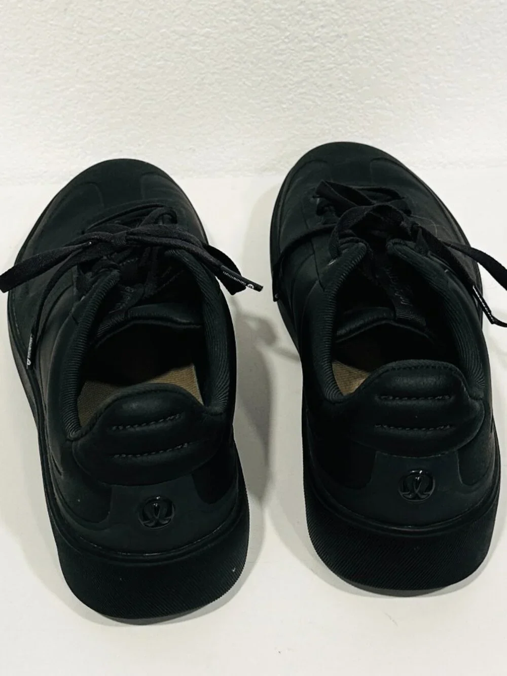 Lululemon Cityverse Sneakers Triple Black Casual Lace Up Shoes EUC Mens Size 9.5